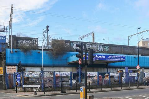 Distribution warehouse to rent, Cambridge Heath Rd London E2 9HA