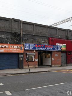 Distribution warehouse to rent, Cambridge Heath Rd London E2 9HA