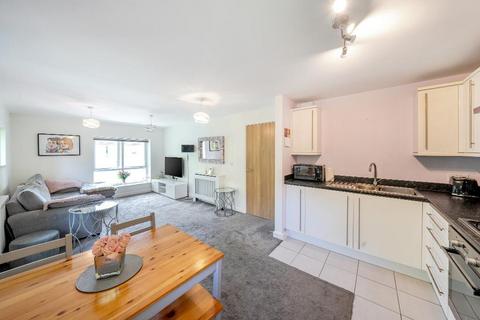 Hadleigh Grove, Coulsdon, Surrey, CR5 1DQ