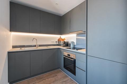 2 Dipper Drive, London E3