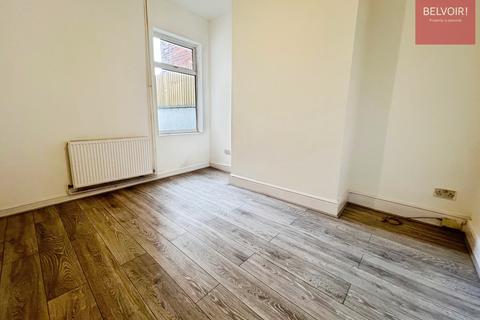 3 bedroom terraced house to rent, Cromwell Road, Grimsby, DN31