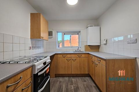 3 bedroom maisonette to rent, Lucerne Road, Fulwood, Preston
