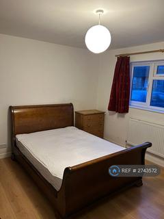 1 bedroom in a house share to rent, Ashwood Avenue, Uxbridge, UB8