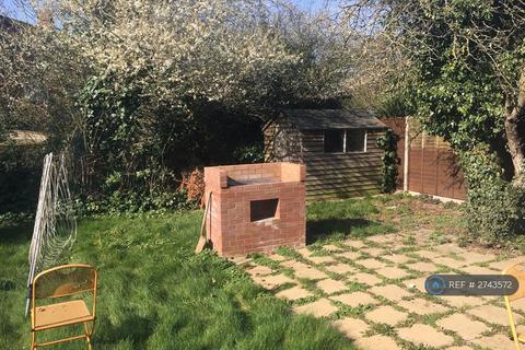 1 bedroom in a house share to rent, Ashwood Avenue, Uxbridge, UB8