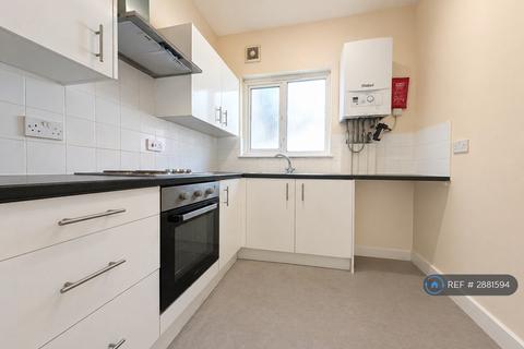 2 bed flat/apartment for rent in Boundary Road, Chatham, ME4