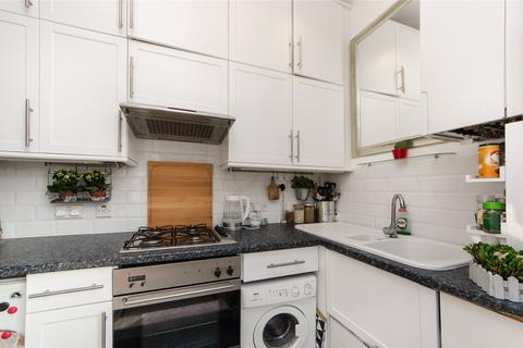Studio for sale, Goldhawk Road, London, W12
