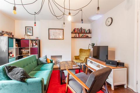 2 bedroom flat for sale, O'Brien House, Bethnal Green, E2