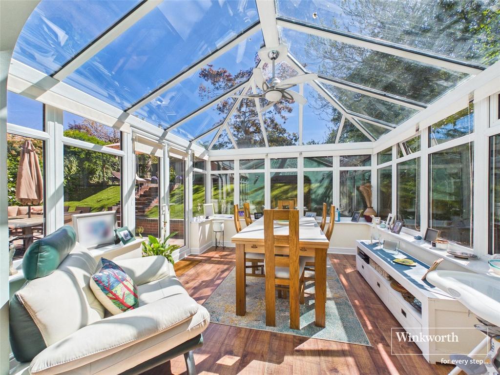 The Sadlers, Tilehurst, Reading, Berkshire, RG31 – další