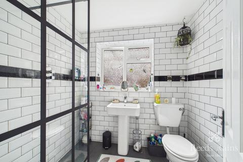 2 bedroom bungalow for sale, Knapton Close, York YO32