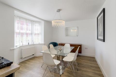 5 bedroom detached house for sale, Willow Tree Way, Northampton NN3