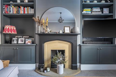 4 bedroom semi-detached house for sale, Sydenham Road, Guildford