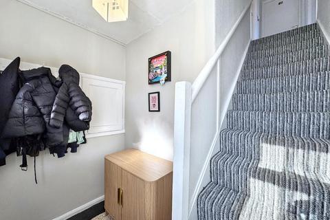 2 bedroom flat for sale, Crieff Grove, Jarrow, Tyne and Wear, NE32 4AN