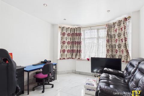 4 bedroom semi-detached house for sale, Sparkbridge Road, Harrow