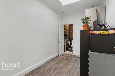 4 bedroom detached house for sale, Grange Avenue, Stanmore