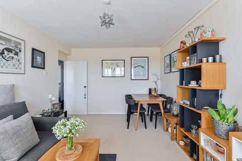 1 bedroom flat for sale, Lochinvar Street, Balham, London, SW12