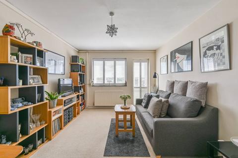1 bedroom flat for sale, Lochinvar Street, Balham, London, SW12