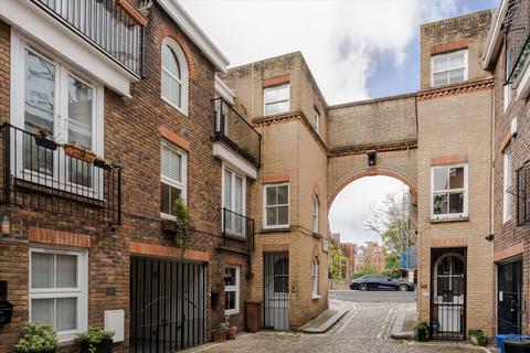 3 bedroom terraced house for sale, Elgin Mews North, Maida Vale W9