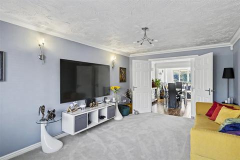 4 bedroom detached house for sale, Campbell Close, Buntingford, SG9 9BY
