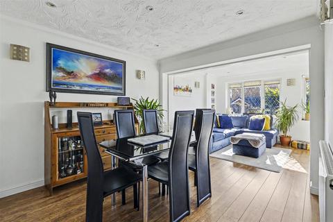 4 bedroom detached house for sale, Campbell Close, Buntingford, SG9 9BY