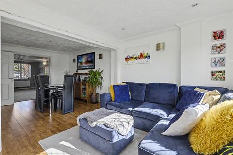 4 bedroom detached house for sale, Campbell Close, Buntingford, SG9 9BY
