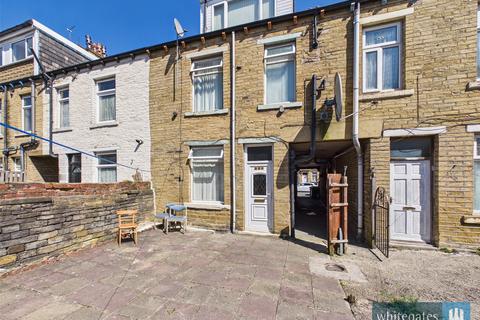 Hollings Road, Bradford, West Yorkshire, BD8
