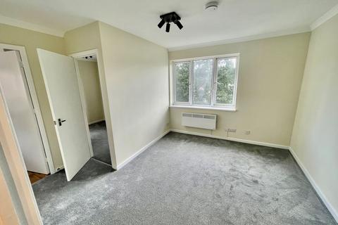 1 bedroom flat to rent, St. Leonards Park, East Grinstead RH19