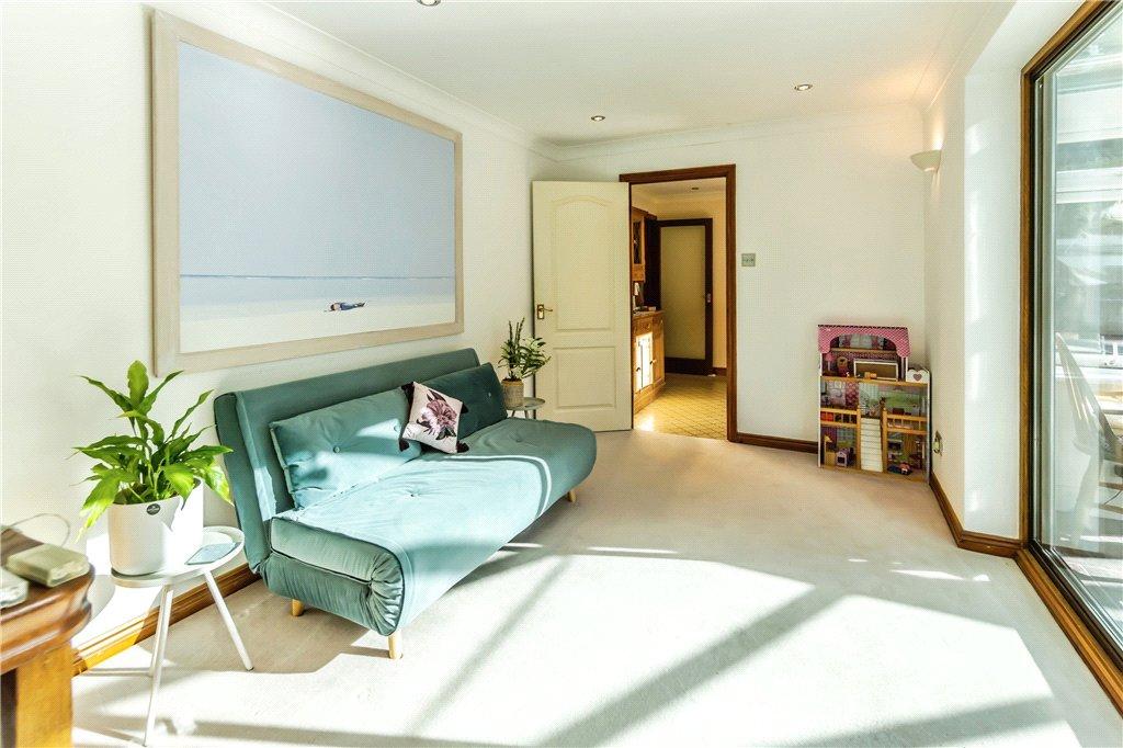 House in London, London Borough of Croydon - View 5