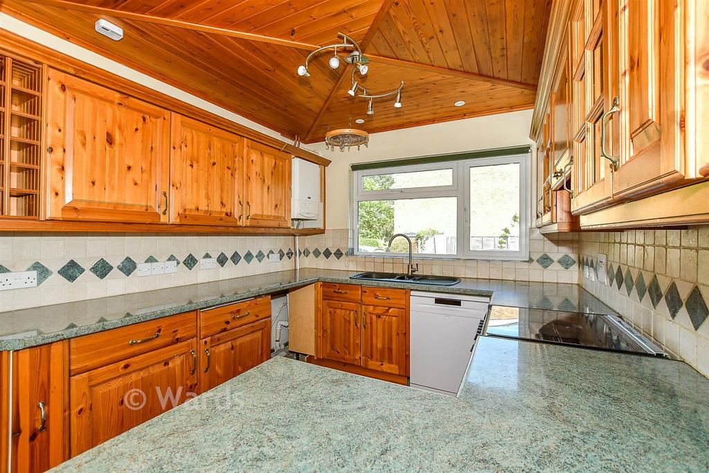 Kitchen/ Dining Room