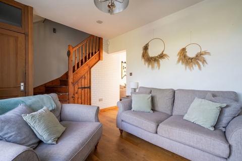 2 bedroom end of terrace house for sale, Haslucks Green Road, Shirley