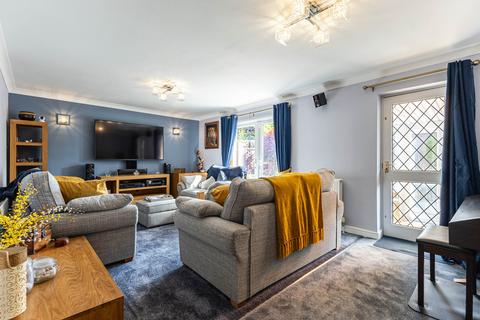 3 bedroom bungalow for sale, Fulford Close, Darton , S75
