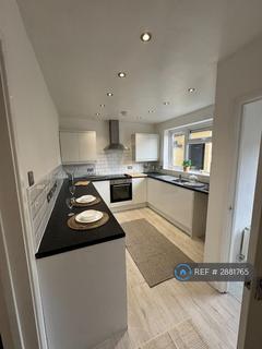 3 bedroom terraced house to rent, Bedford Avenue, Stafford, ST16