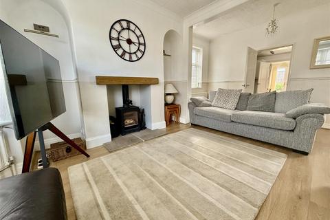3 bedroom detached house for sale, Davison Road, Darlington