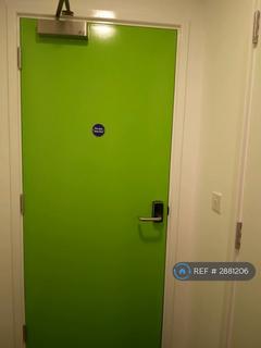1 bedroom in a flat share to rent, Tramway Drive, Wolverhampton, WV2
