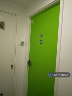 1 bedroom in a flat share to rent, Tramway Drive, Wolverhampton, WV2