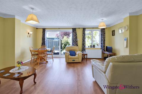undefined, Chuters Close, Byfleet, West Byfleet