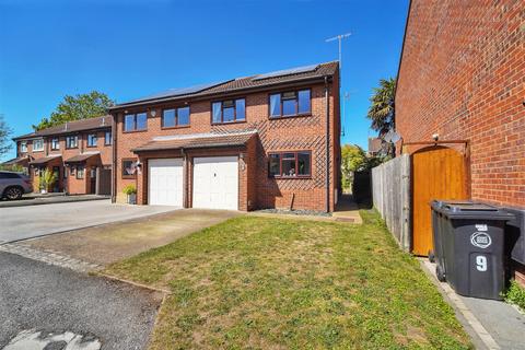 undefined, Chuters Close, Byfleet, West Byfleet