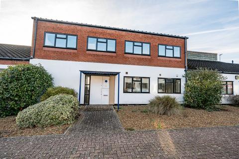 2 bedroom flat to rent, Walker Avenue, Milton Keynes, MK12