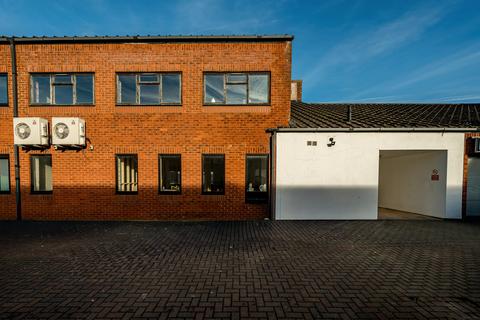 2 bedroom flat to rent, Walker Avenue, Milton Keynes, MK12