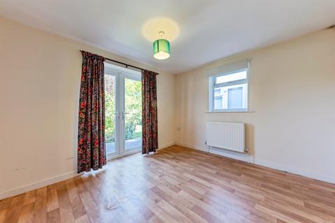 4 bedroom semi-detached house for sale, Fourth Avenue, Grantham