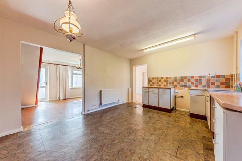 4 bedroom semi-detached house for sale, Fourth Avenue, Grantham