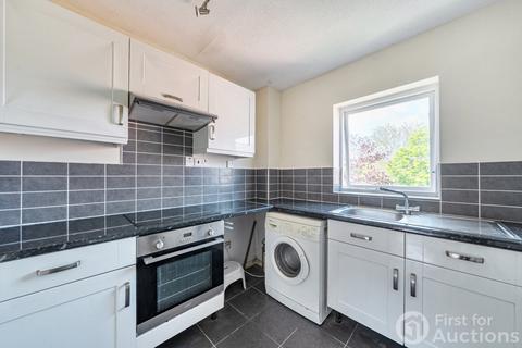2 bedroom apartment for sale, Sylvan Road, London