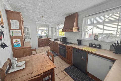 4 bedroom semi-detached bungalow for sale, Dorset Drive, Darlington