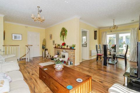 3 bedroom detached house for sale, Birch Road, Newton Abbot