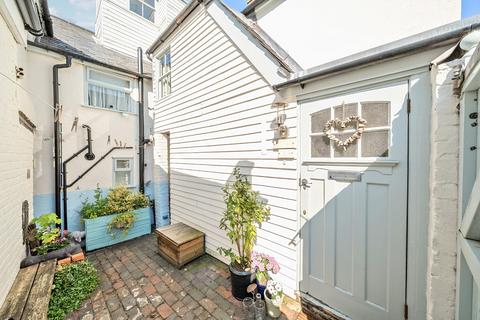 2 bedroom maisonette for sale, 16a Market Street, Alton, Hampshire, GU34