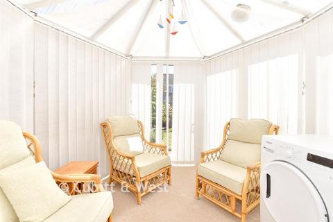 3 bedroom semi-detached house for sale, Woodlands Way, Horsham RH13