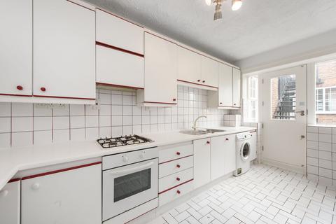 3 bedroom flat for sale, Mandeville Court, Hampstead, London, NW3