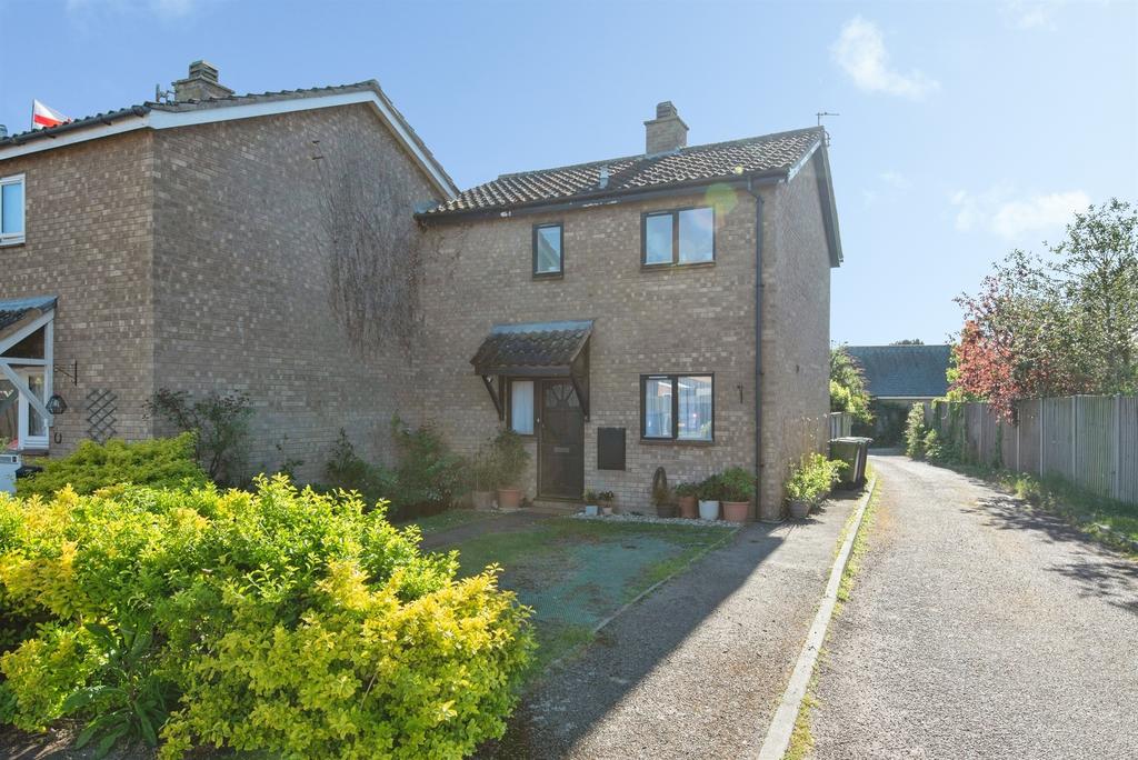 2 bedroom semi-detached house for sale