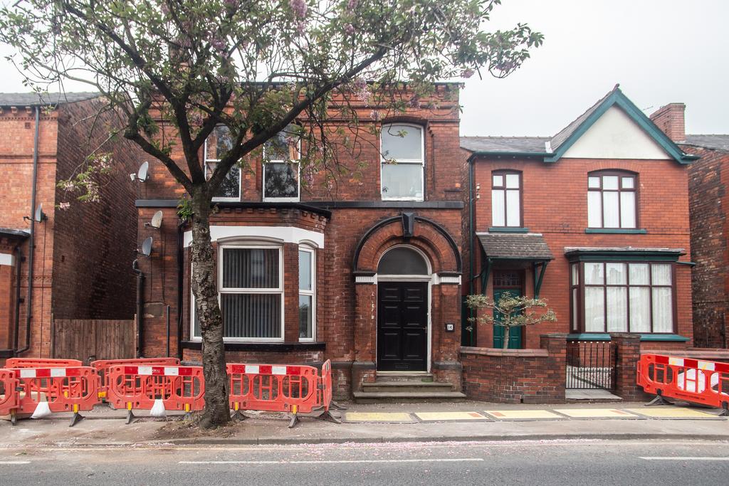 1 bedroom flat for sale