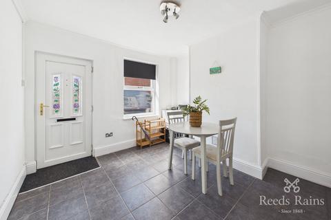 2 bedroom terraced house for sale, Green Street, Cheshire SK10