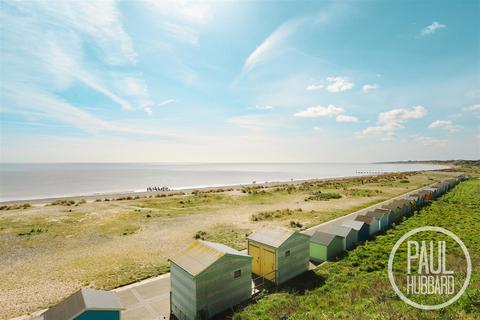 Property for sale, Beach Hut, Pakefield, NR33